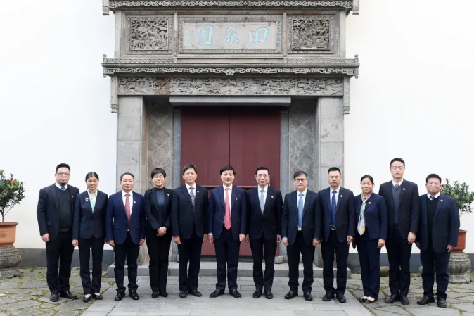 浙江大学医学院附属第一医院新一届领导班子成立